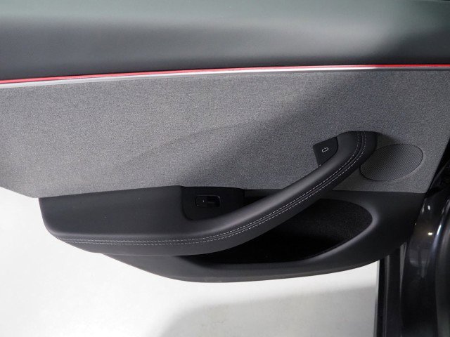 Used 2025 Tesla Model 3 Long Range RWD image 61