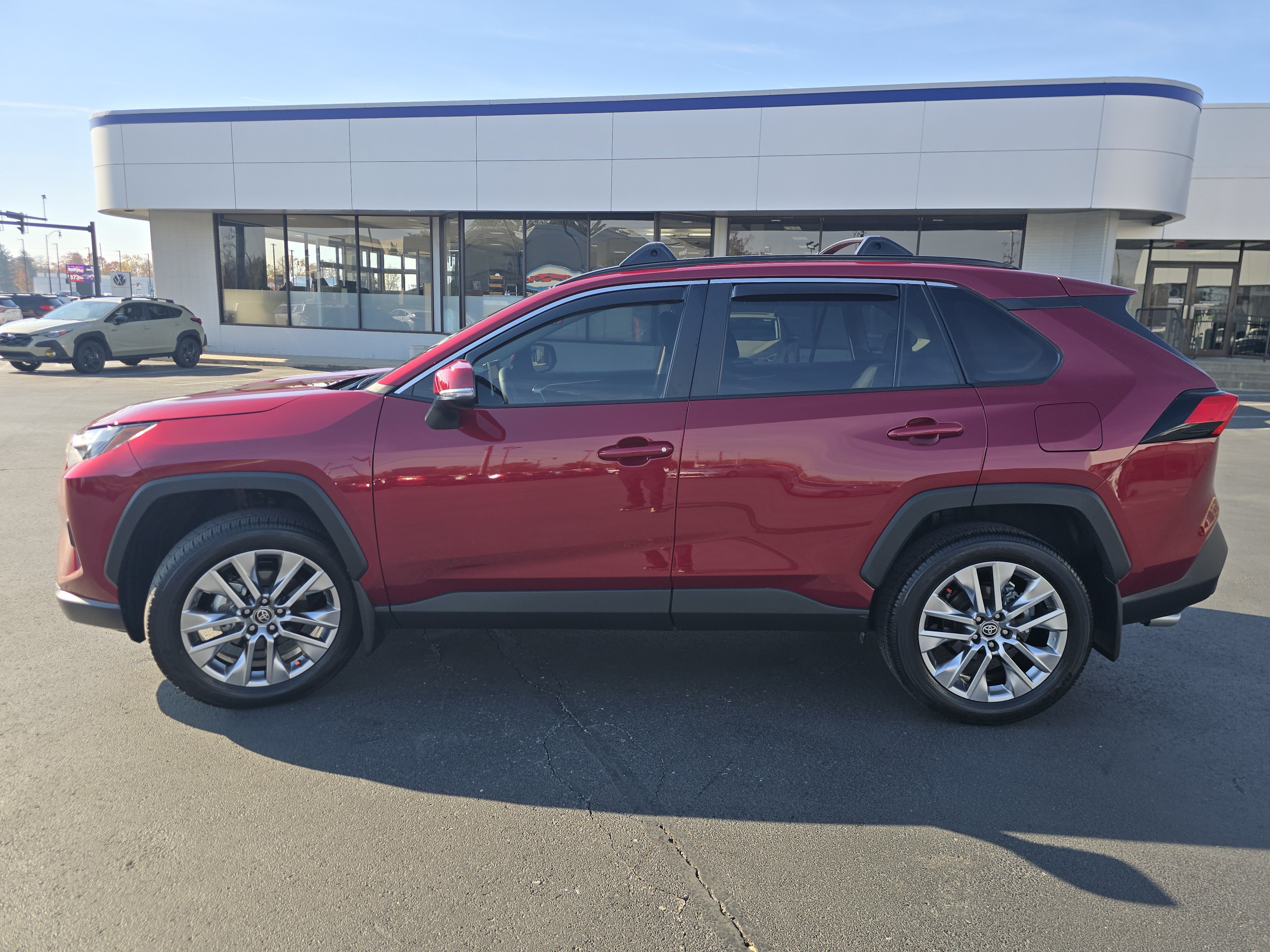 Used 2025 Toyota RAV4 XLE Premium w/ Weather Package AWD/4WD image 4