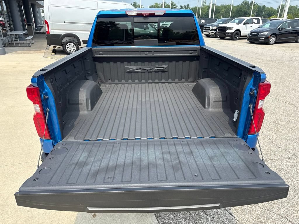 Used 2022 Chevrolet Silverado 1500 ZR2 w/ Technology Package AWD/4WD image 16