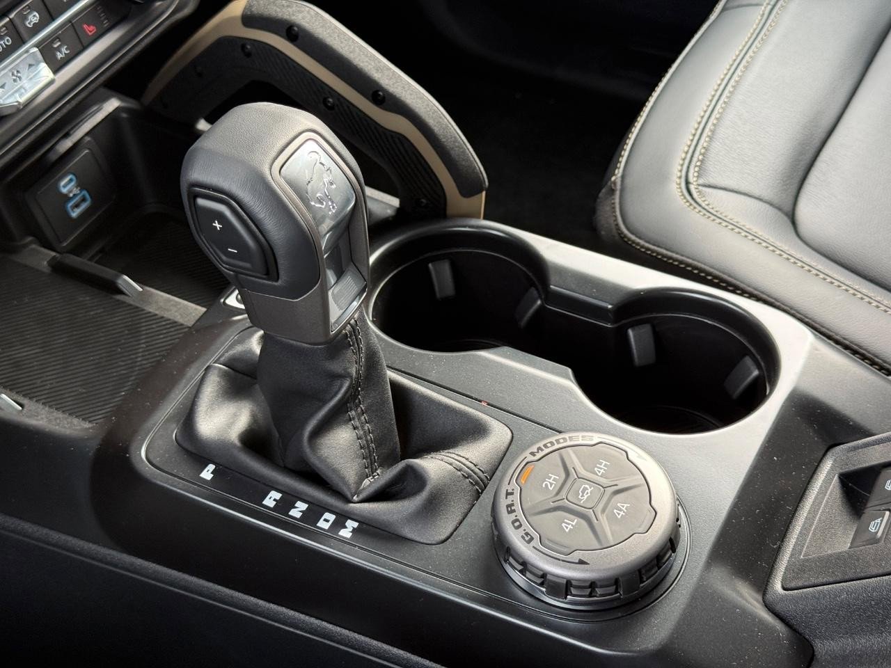 New 2025 Ford Bronco Badlands image 14