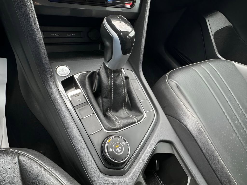 Used 2022 Volkswagen Tiguan SE image 14