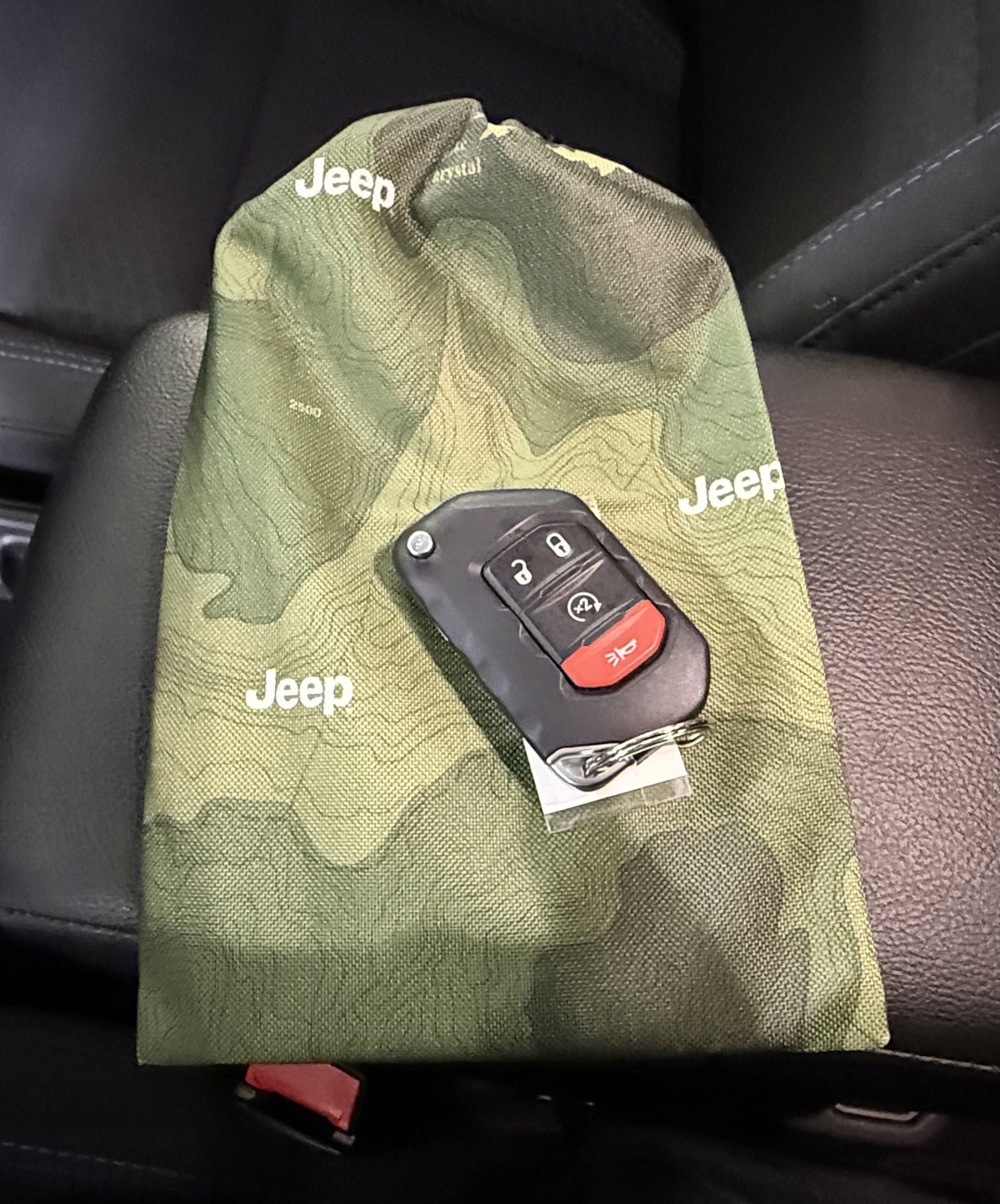 Used 2024 Jeep Wrangler Unlimited Rubicon 4xe w/ Technology Group image 22