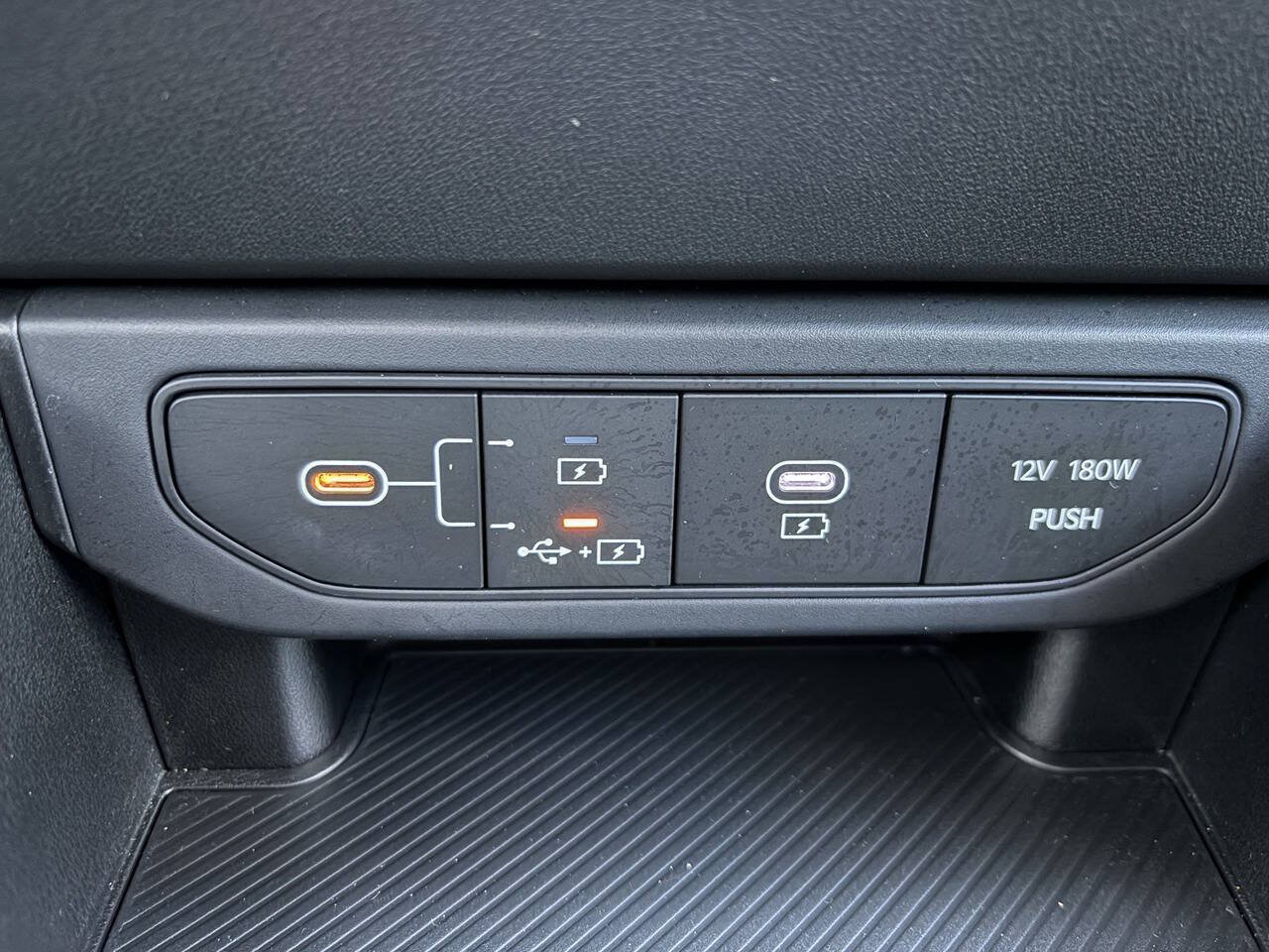 Used 2025 Kia K4 FWD image 19
