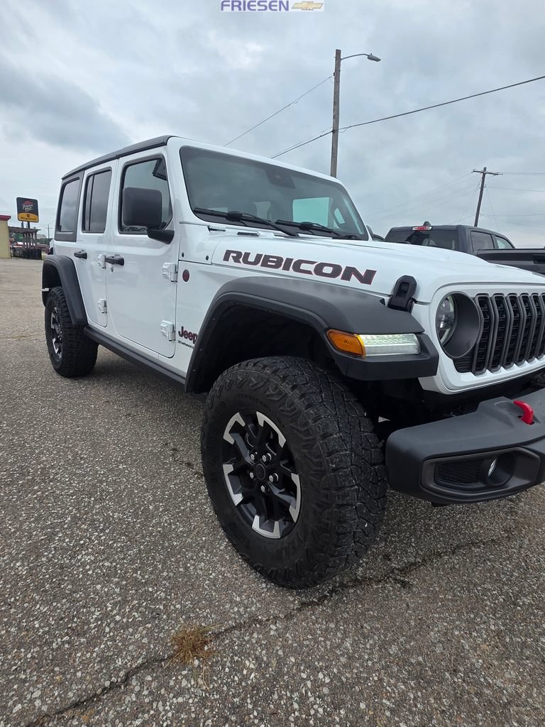 Used 2025 Jeep Wrangler Unlimited Rubicon AWD/4WD image 4