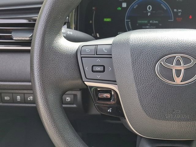 Used 2025 Toyota Camry LE FWD image 23