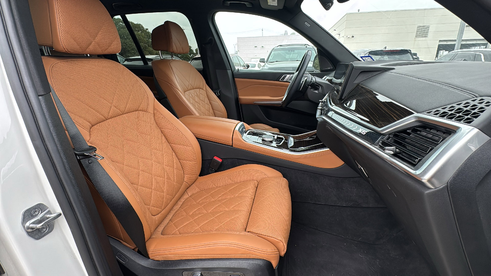 Used 2024 BMW X5 xDrive40i w/ Premium Package image 32