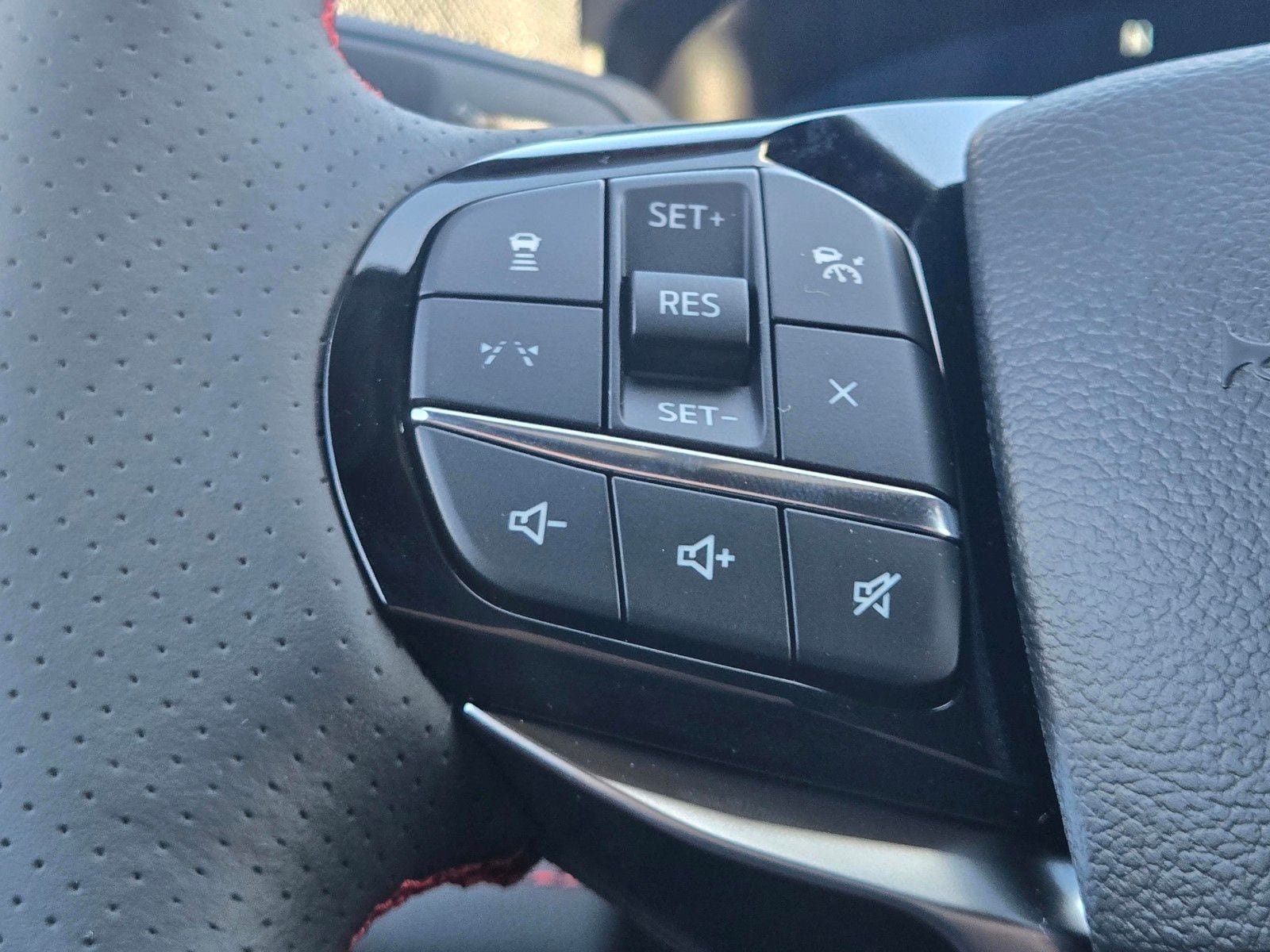 New 2026 Ford Explorer ST-Line w/ ST-Line Street Pack AWD/4WD image 26