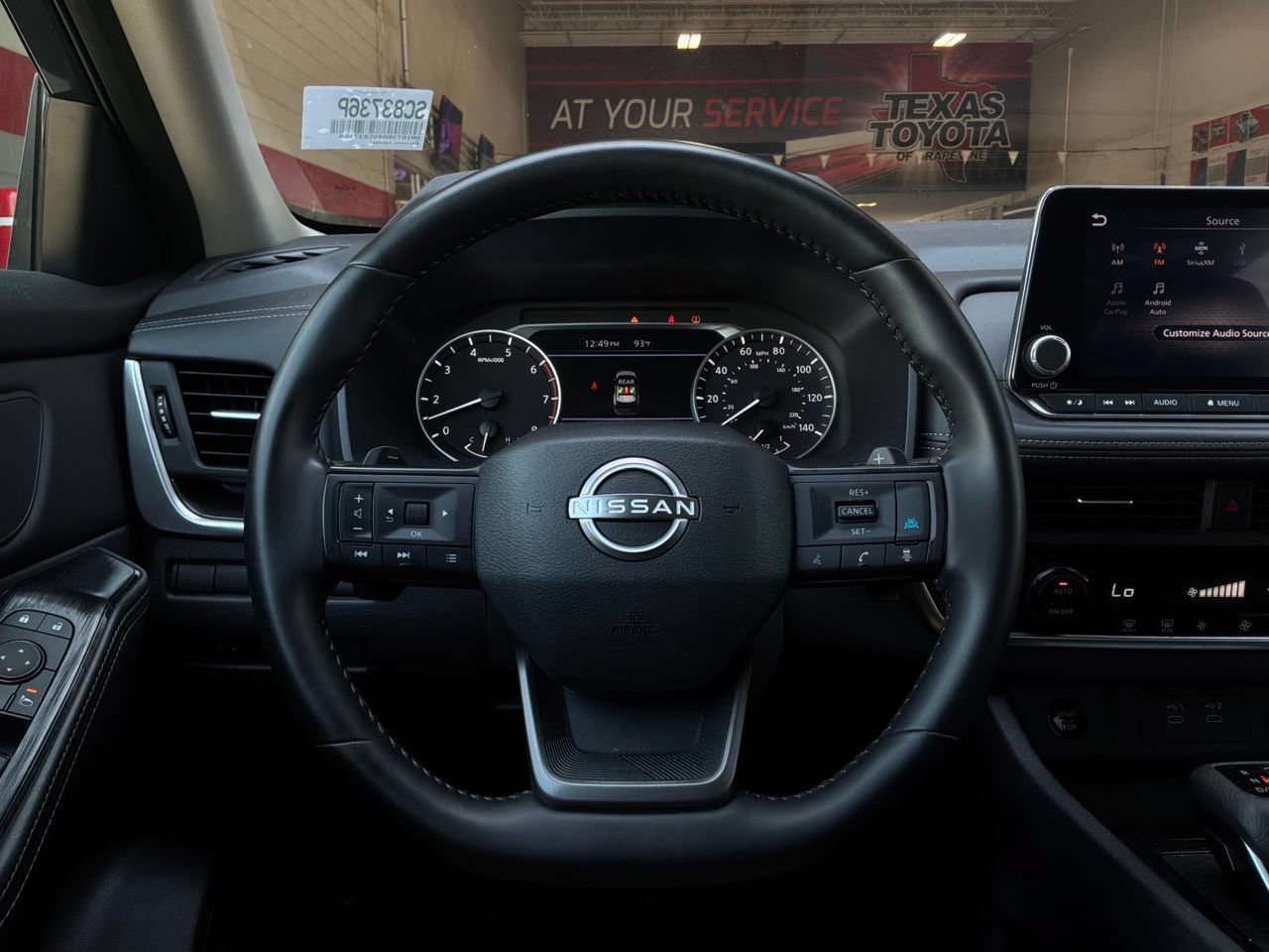 Used 2025 Nissan Rogue SV FWD image 32