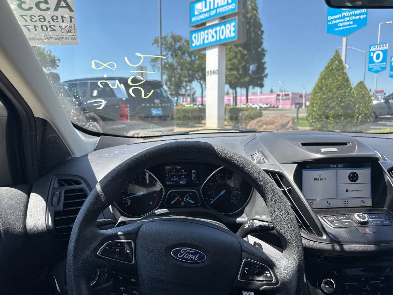 Used 2017 Ford Escape SE w/ Equipment Group 201A FWD image 25