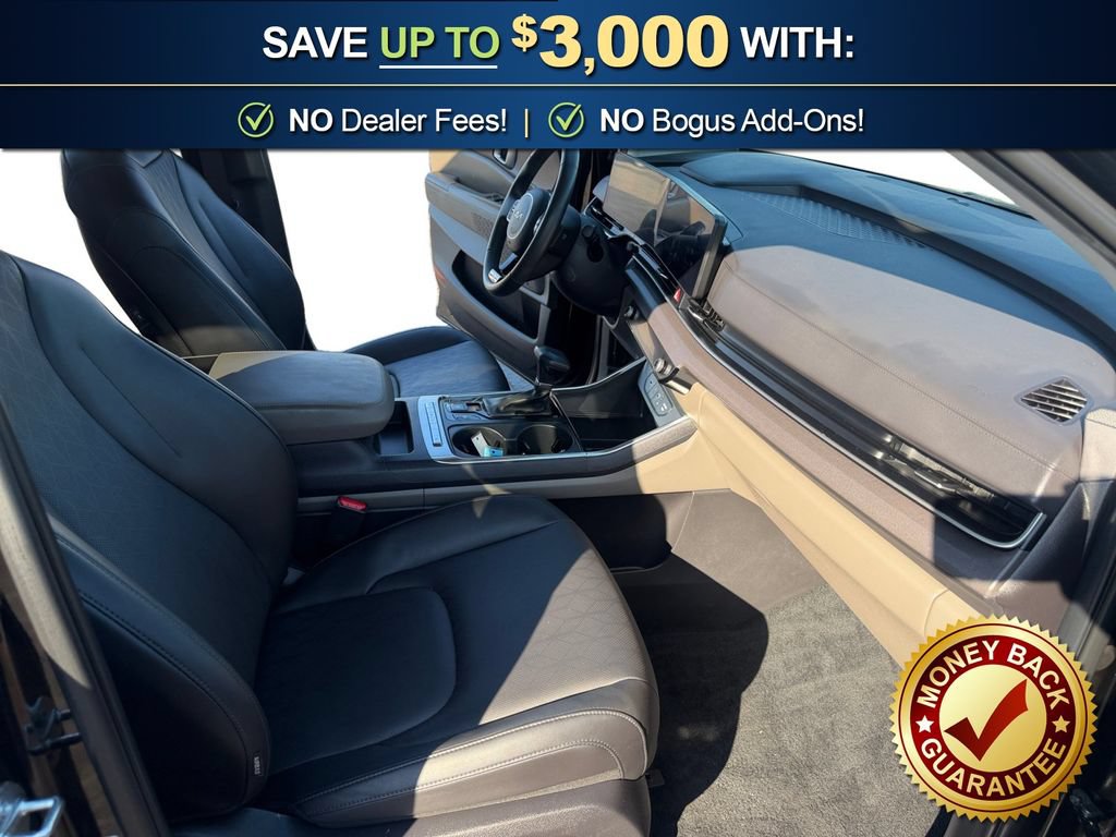 Used 2025 Kia Carnival EX FWD image 22