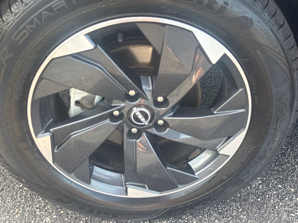 Certified 2025 Nissan Rogue SV w/ SV Premium Package AWD/4WD image 35