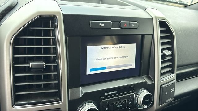 Used 2019 Ford F150 Lariat w/ Equipment Group 502A Luxury AWD/4WD image 17
