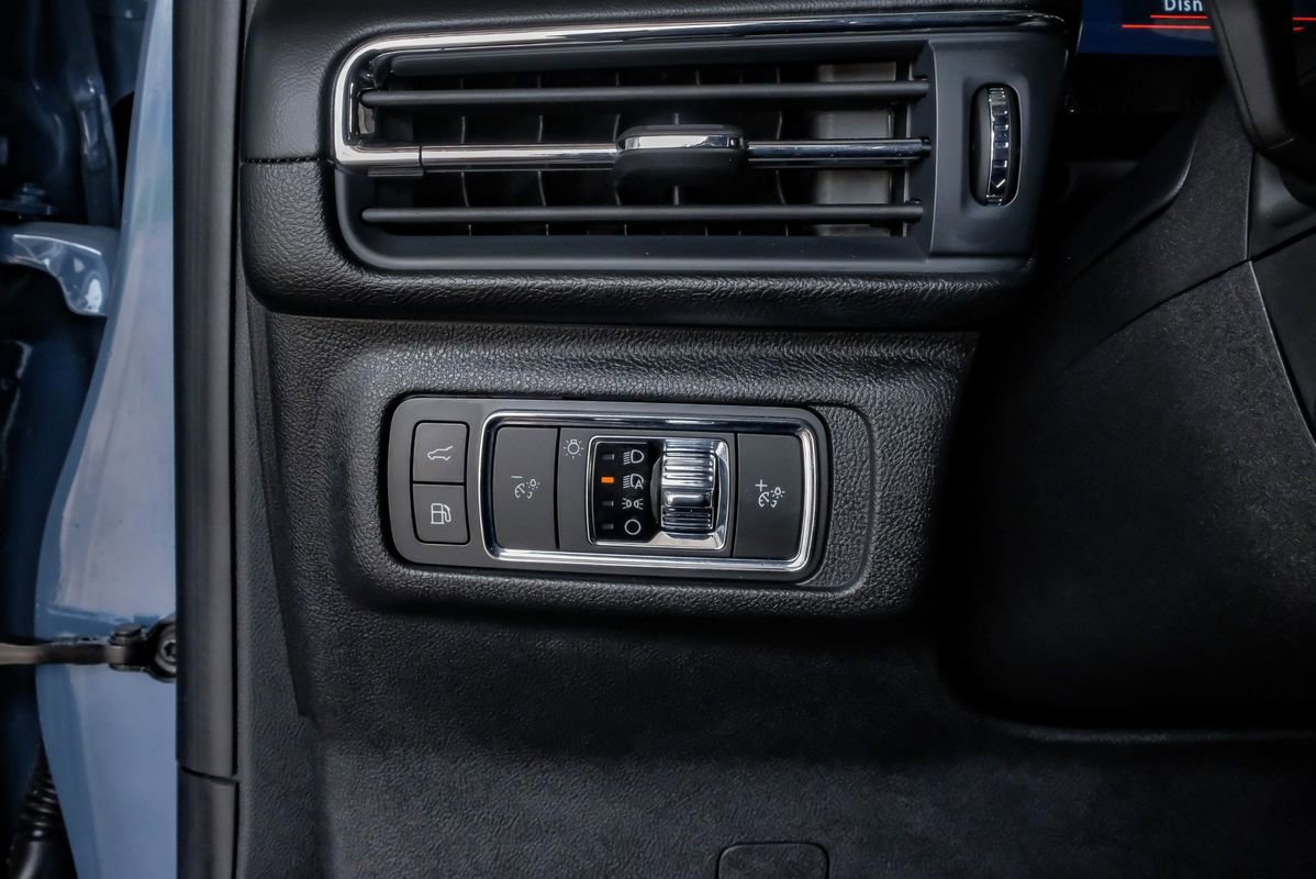 Used 2024 Lincoln Corsair Grand Touring w/ Equipment Group 301A image 27