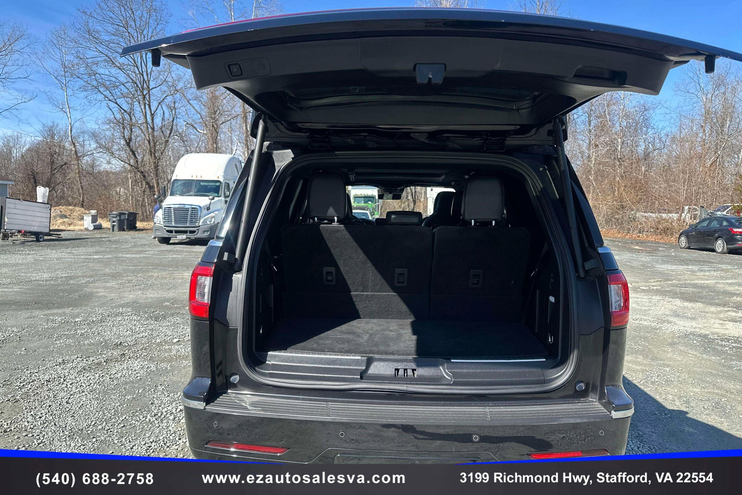 Used 2019 Lincoln Navigator Reserve AWD/4WD image 11