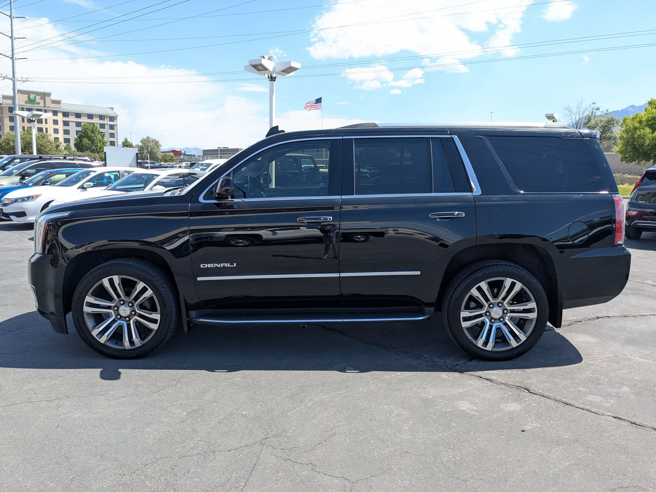 Used 2017 GMC Yukon Denali w/ Open Road Package AWD/4WD image 2