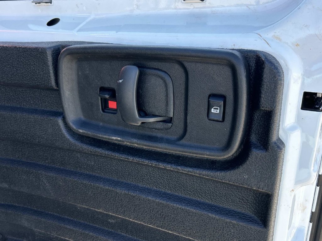 Used 2021 Chevrolet Express 2500 w/ Driver Convenience Package RWD image 13