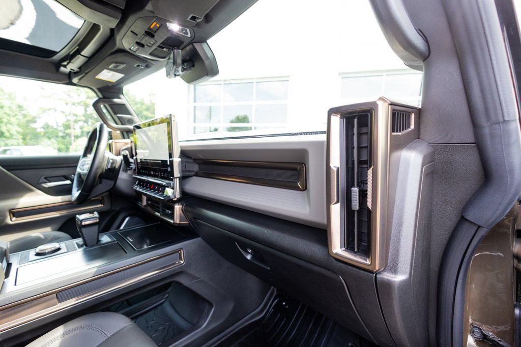 Used 2025 GMC Hummer EV 2X w/ Extreme Off-Road Package AWD/4WD image 47