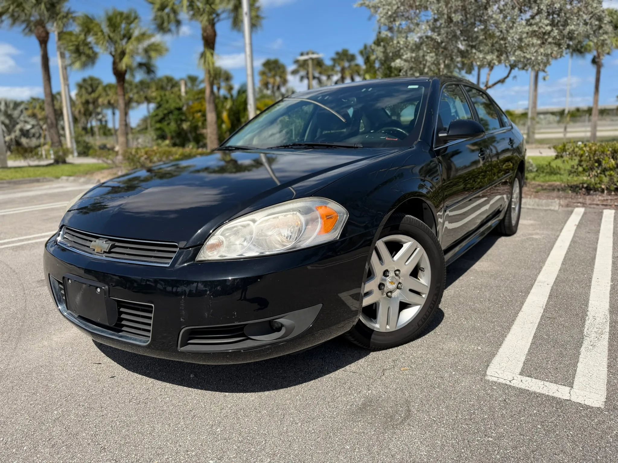 Used 2010 Chevrolet Impala LT w/ Convenience Package FWD image 2