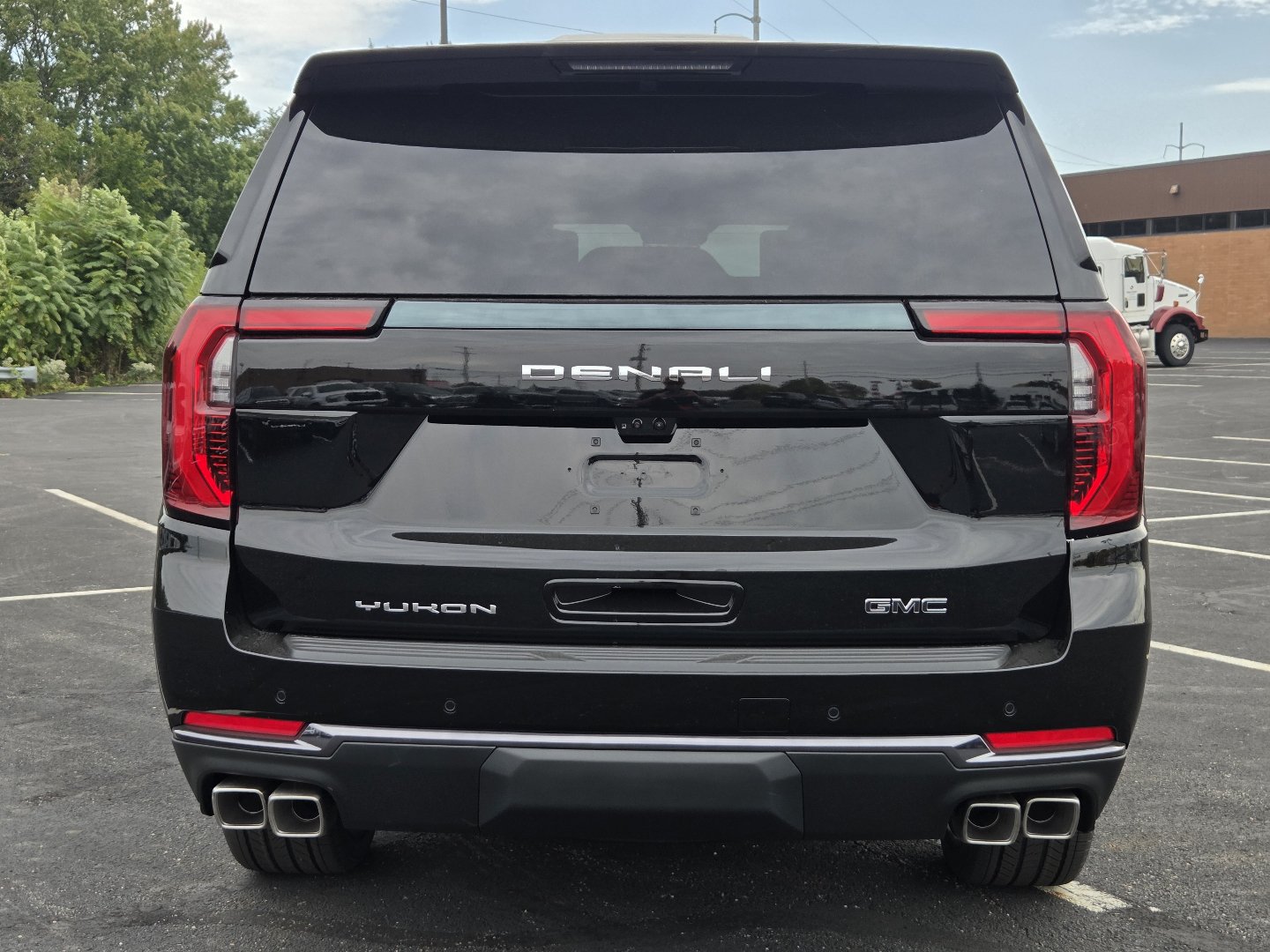 New 2027 GMC Yukon XL Denali Ultimate w/ LPO, Floor Liner Package AWD/4WD image 19