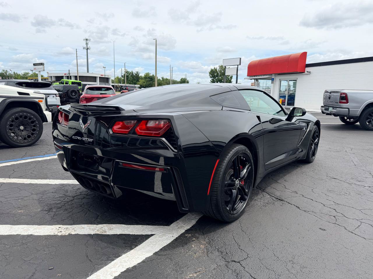 Used 2017 Chevrolet Corvette Stingray Coupe w/ 1LT RWD image 3