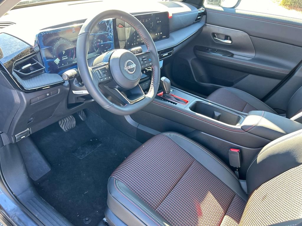 New 2026 Nissan Kicks SR w/ Cold Weather Package AWD/4WD image 13
