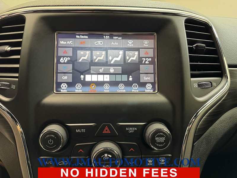 Used 2019 Jeep Grand Cherokee Laredo w/ Security & Convenience Group AWD/4WD image 25