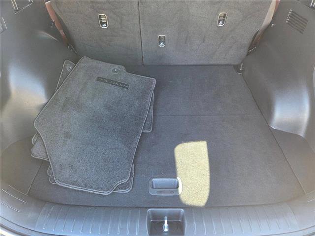 Used 2025 Kia Sportage SX image 6