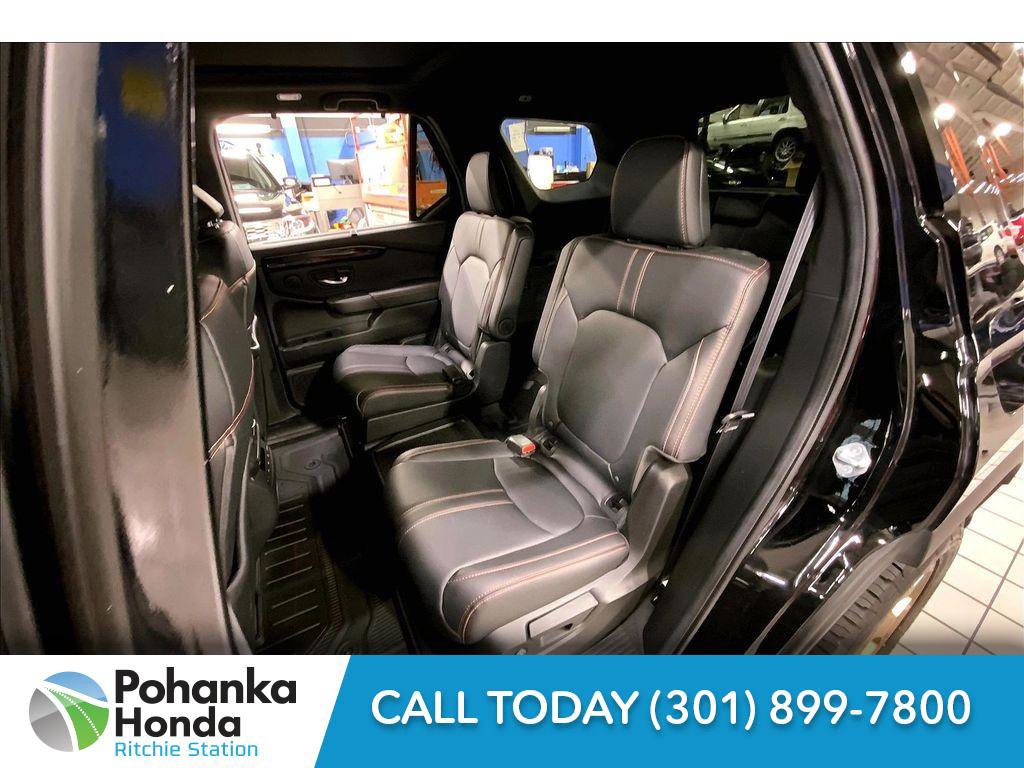 Used 2024 Honda Pilot TrailSport image 19