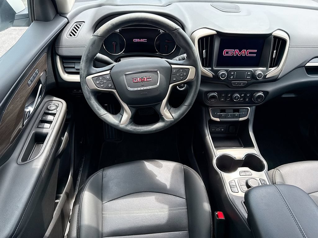 Used 2024 GMC Terrain Denali w/ Denali Premium Package AWD/4WD image 24