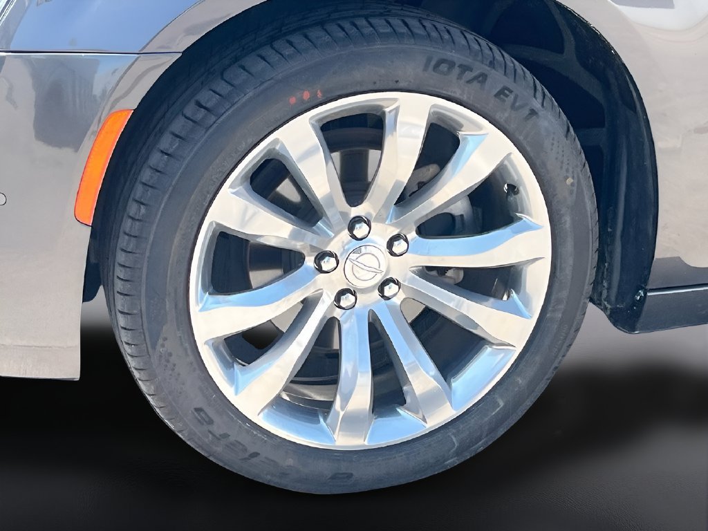 Used 2021 Chrysler 300 Touring L RWD image 30