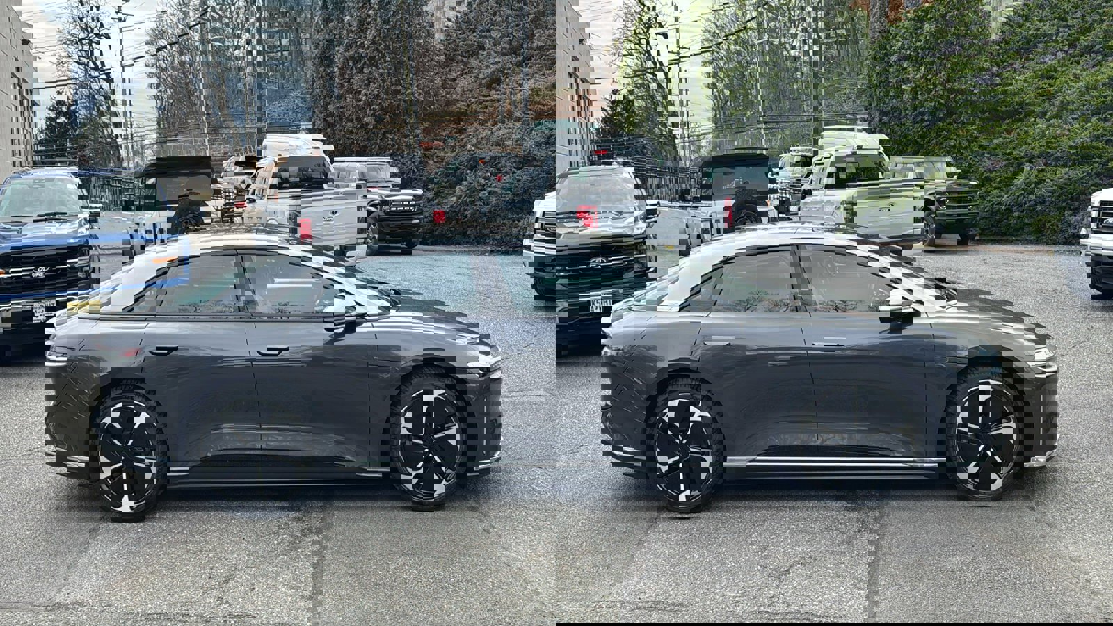 Used 2023 Lucid Air Grand Touring image 10