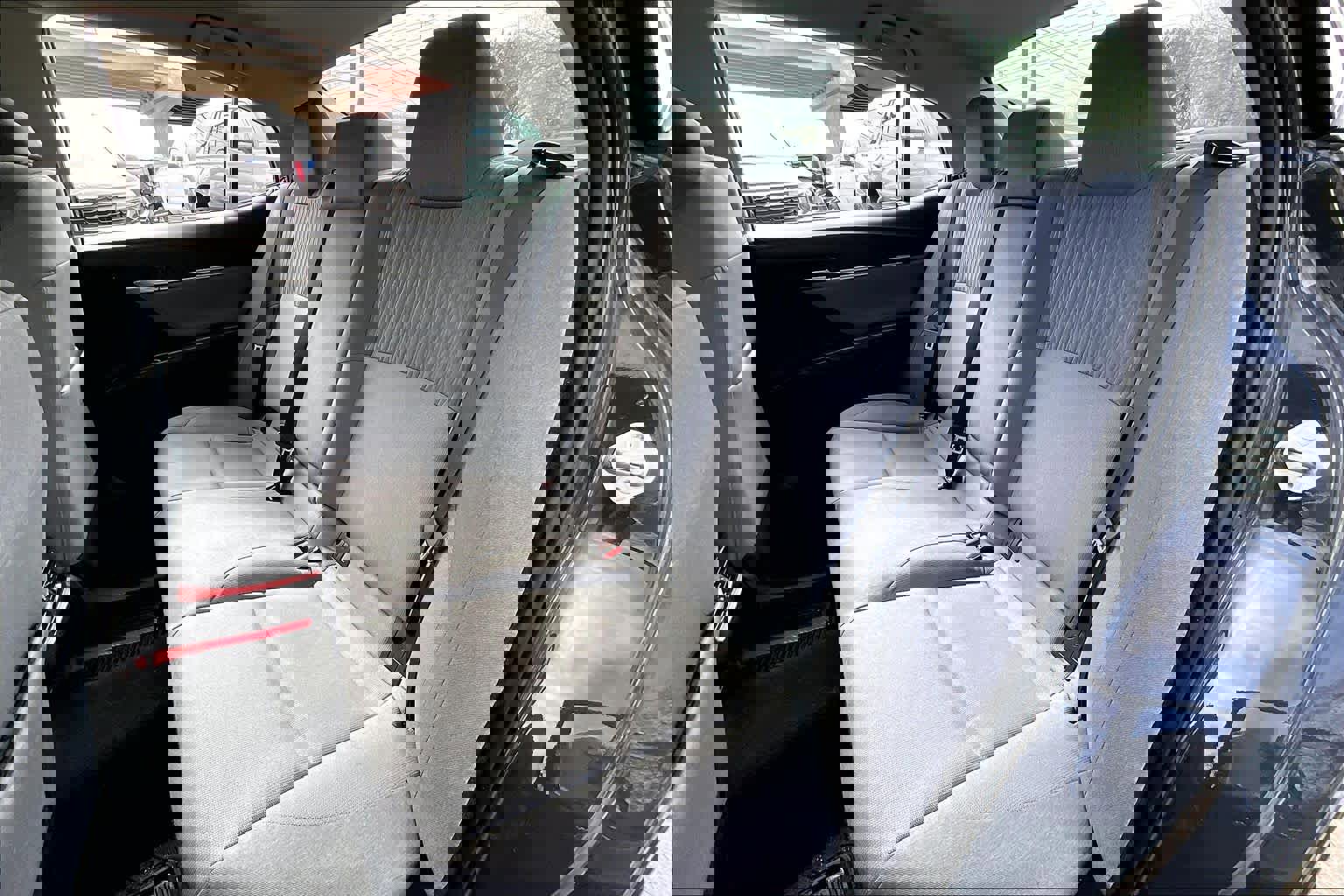 Used 2025 Toyota Camry LE w/ Convenience Package image 19