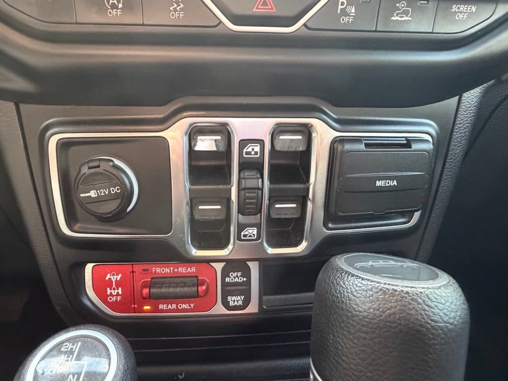 Used 2021 Jeep Gladiator Rubicon w/ Safety Group AWD/4WD image 33
