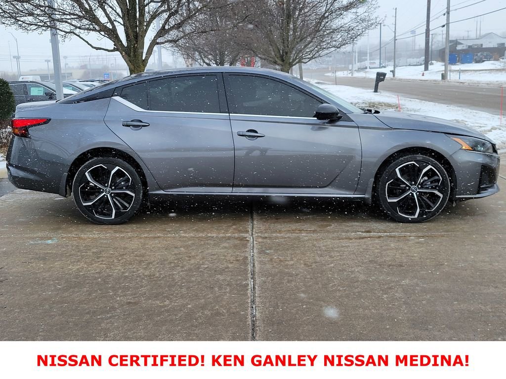 Certified 2023 Nissan Altima 2.5 SR image 2
