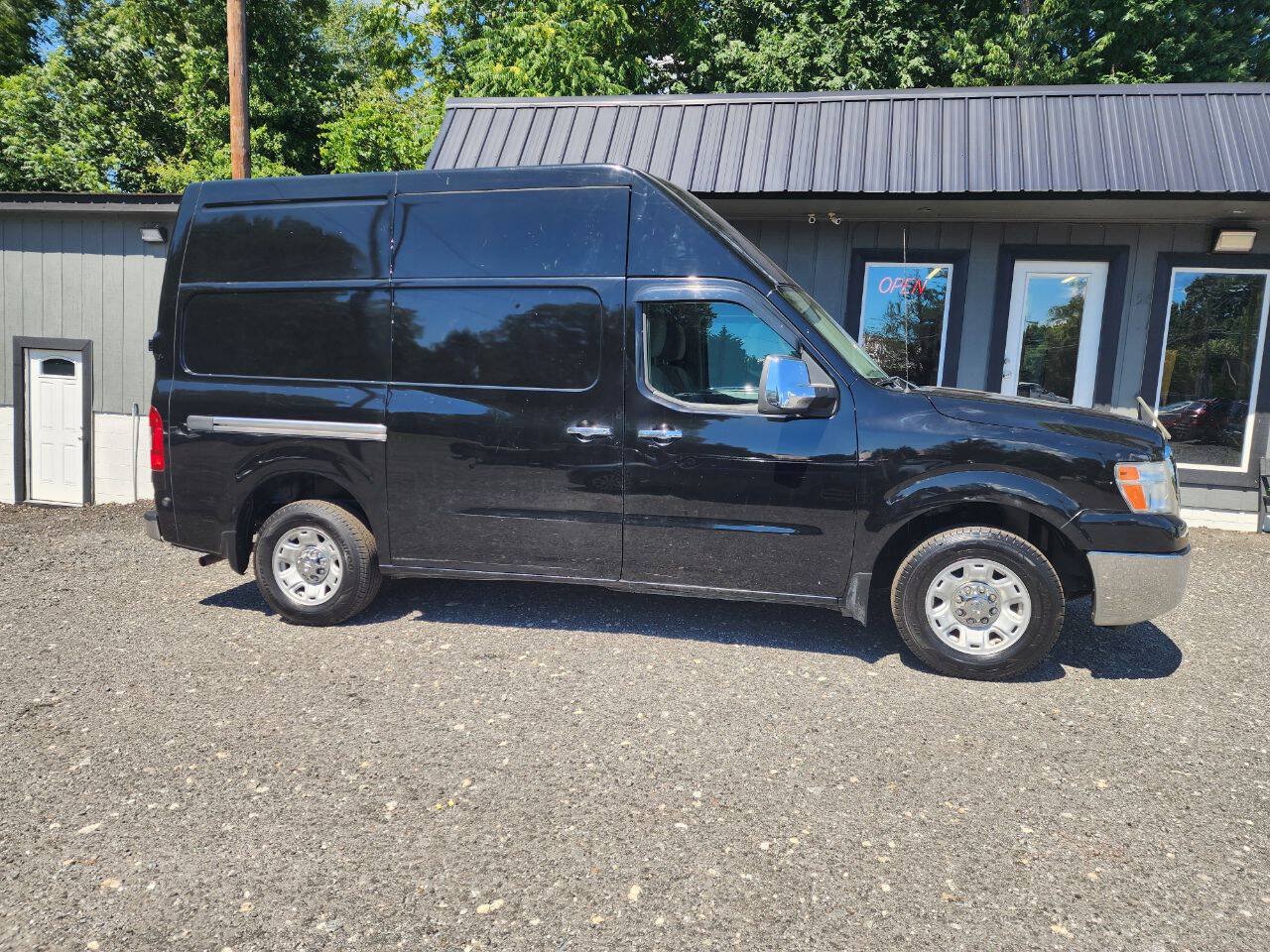 Used 2014 Nissan NV 2500 SV w/ V6 Appearance Package RWD image 3
