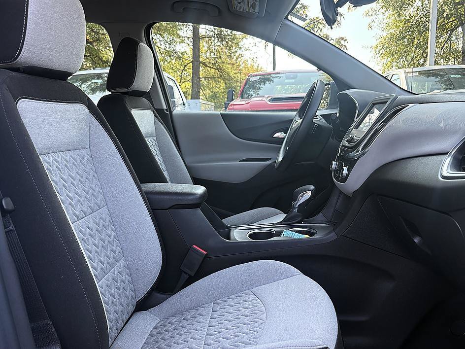 Certified 2024 Chevrolet Equinox LS FWD image 10