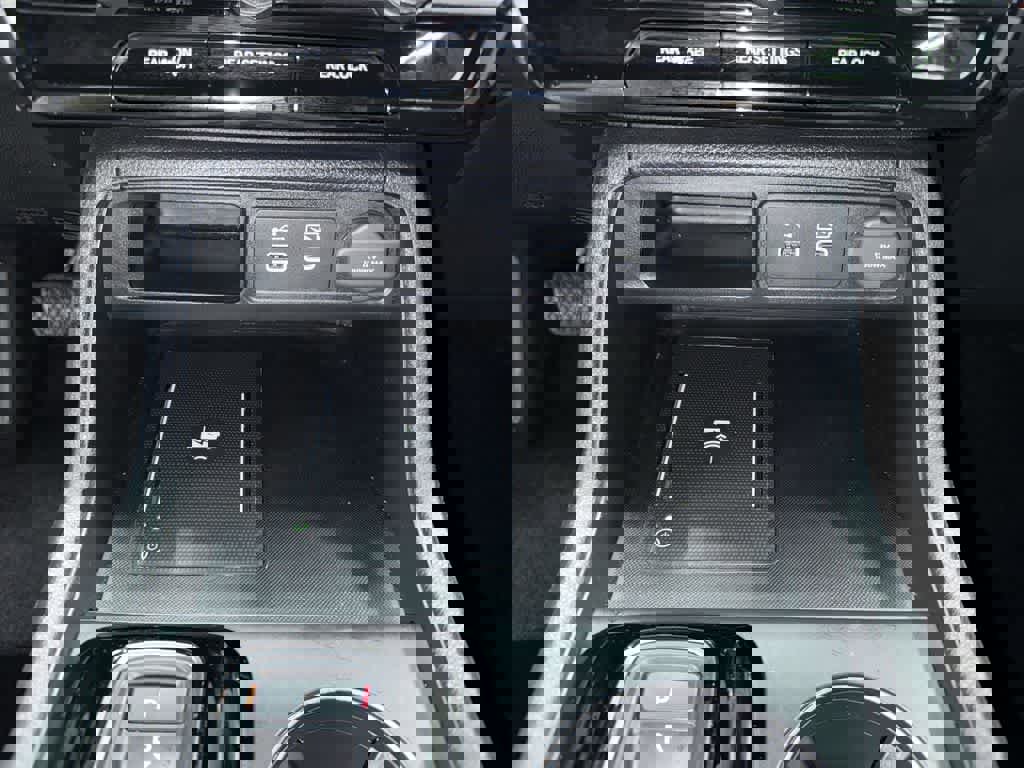 Used 2025 Honda Pilot TrailSport image 34