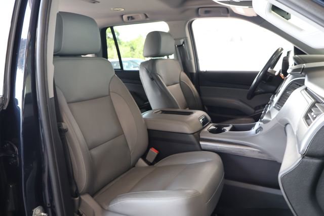 Used 2020 Chevrolet Tahoe LT w/ Luxury Package RWD image 23