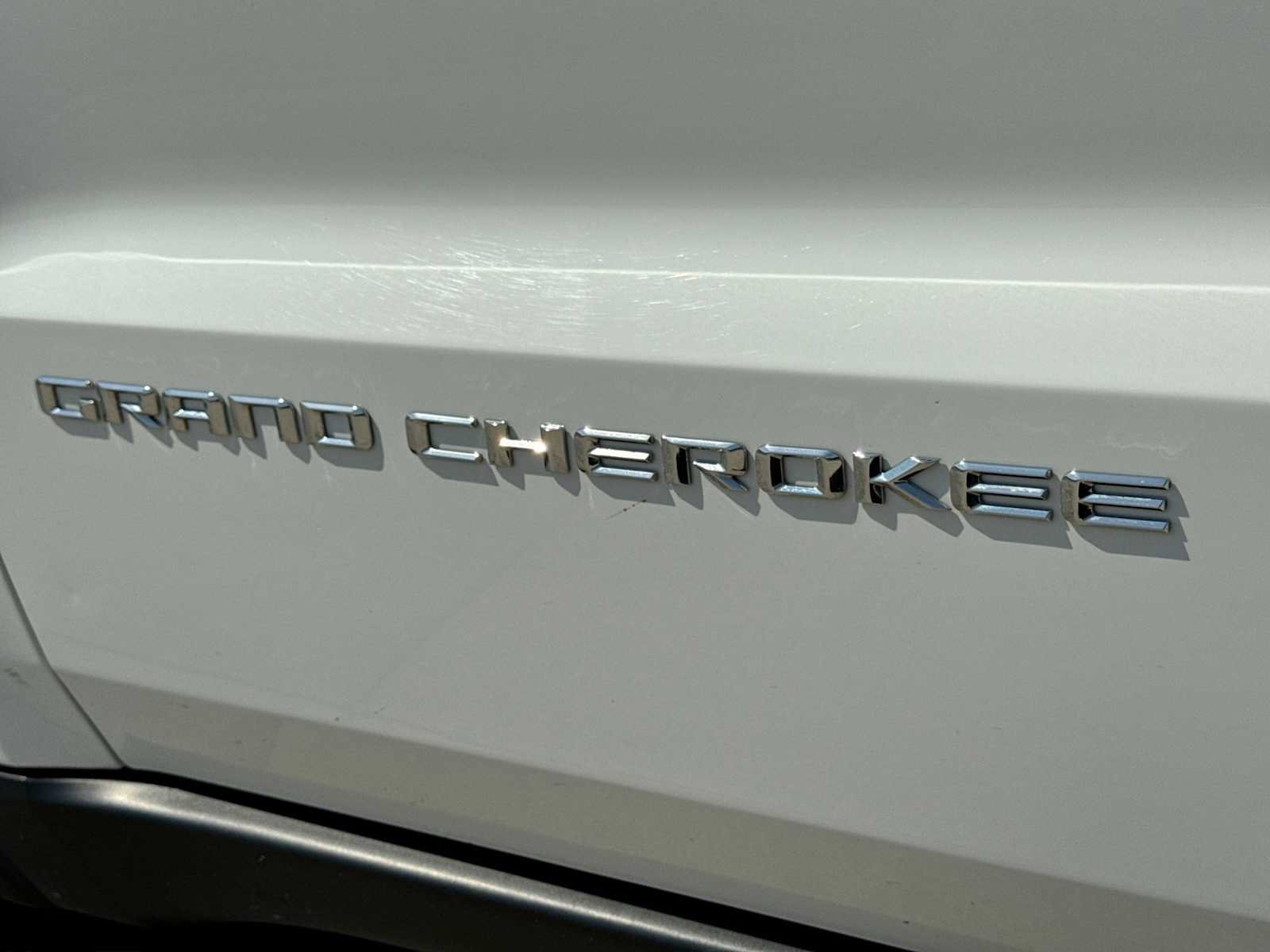 Used 2015 Jeep Grand Cherokee Limited AWD/4WD image 12