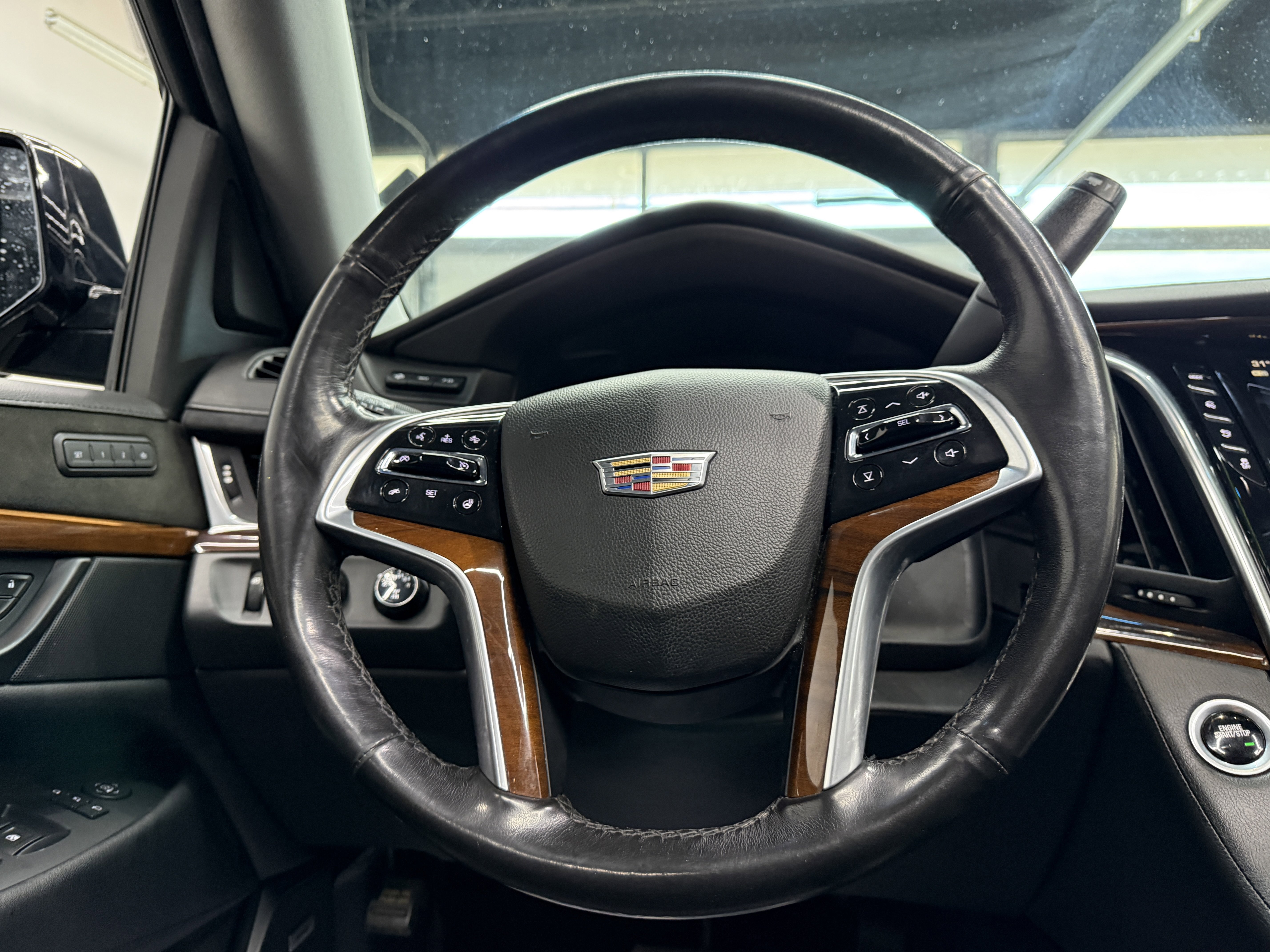 Used 2019 Cadillac Escalade Luxury image 16