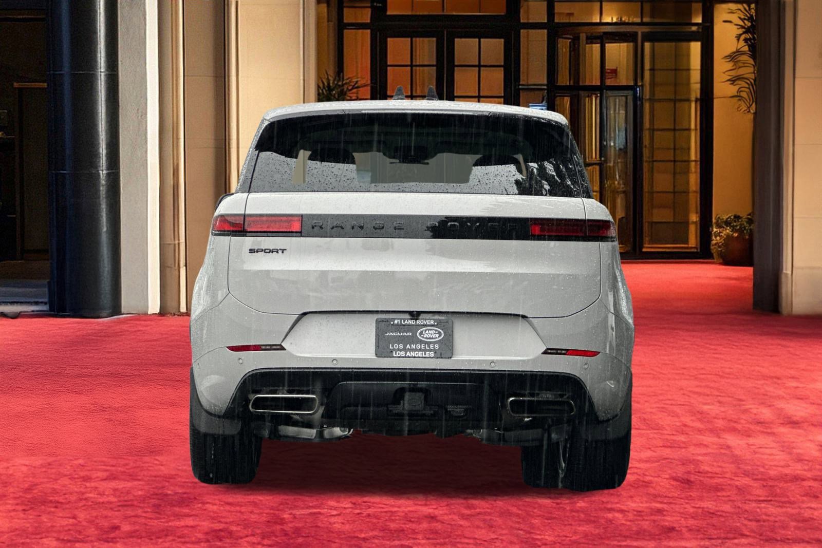 Used 2025 Land Rover Range Rover Sport Dynamic SE image 11