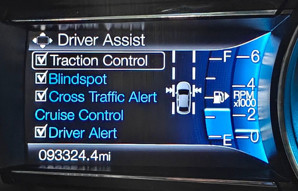 Used 2018 Ford Explorer XLT w/ XLT Appearance Package image 50