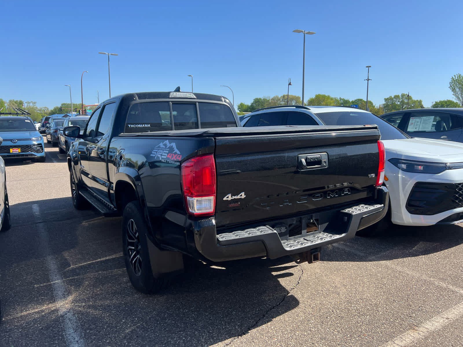 Used 2016 Toyota Tacoma SR5 AWD/4WD image 4