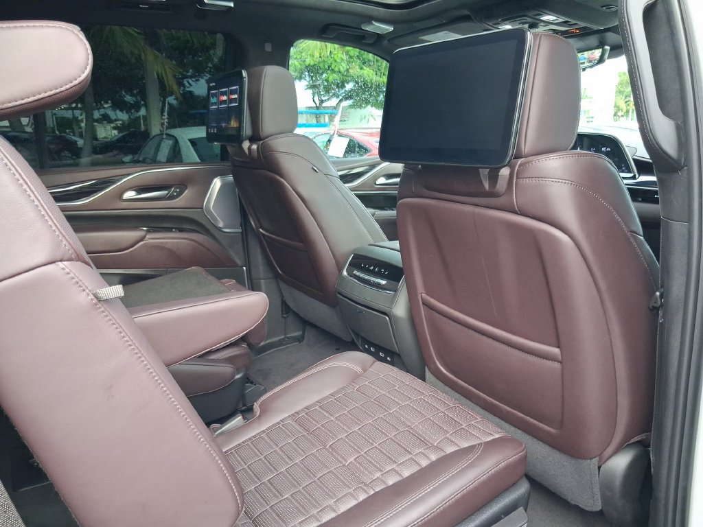 Used 2024 Cadillac Escalade V w/ Heavy-Duty Trailer Package AWD/4WD image 25