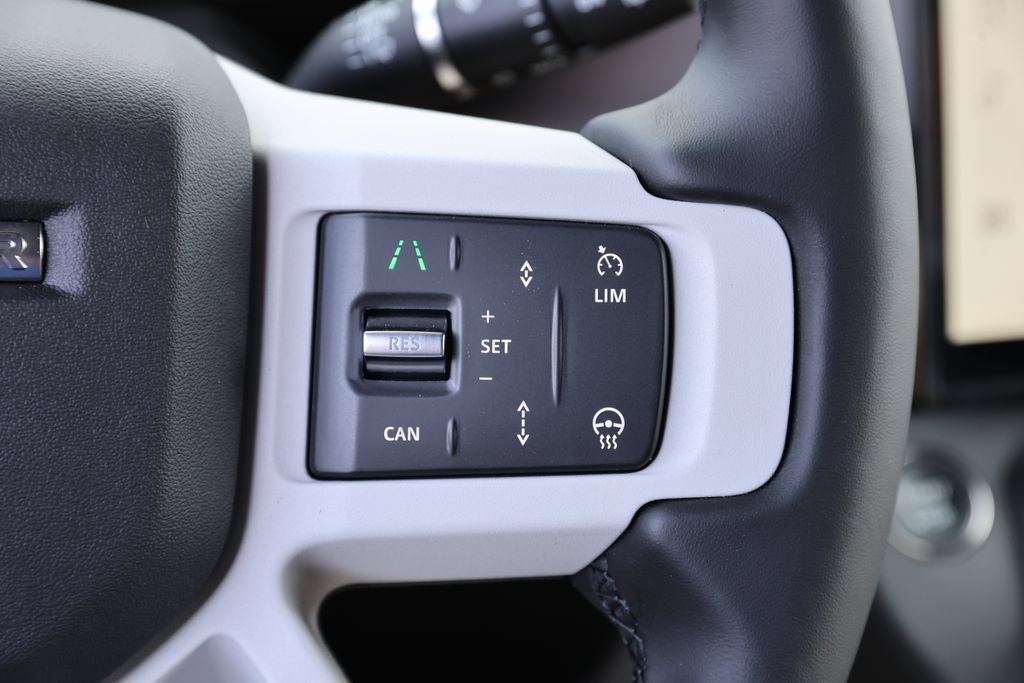 New 2026 Land Rover Defender 130 X-Dynamic SE AWD/4WD image 19