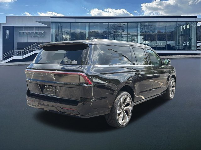 New 2027 Lincoln Navigator L Black Label AWD/4WD image 7