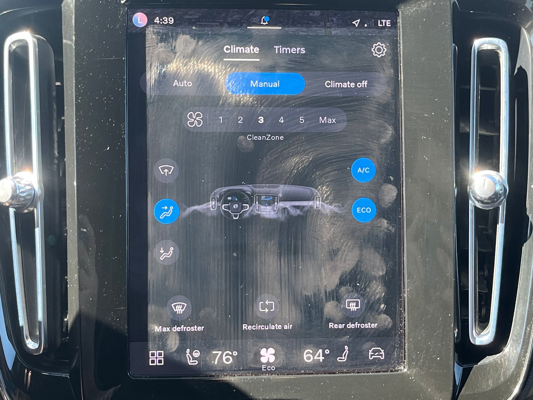 Used 2021 Volvo XC40 P8 Recharge w/ Advanced Package AWD/4WD image 21