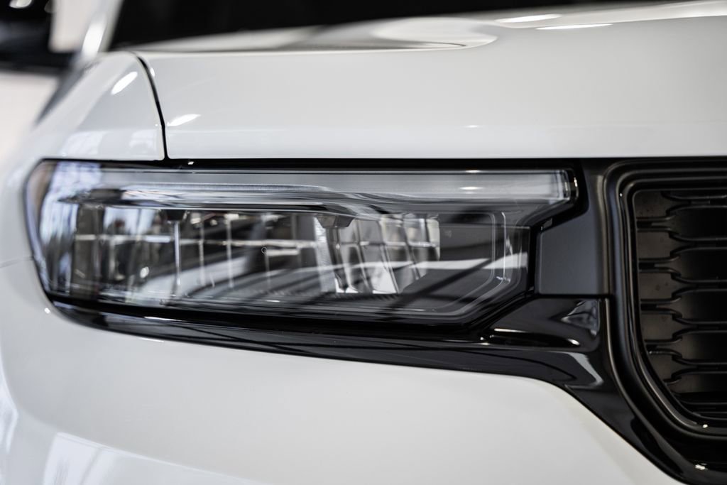 New 2025 Jeep Grand Cherokee Altitude image 12