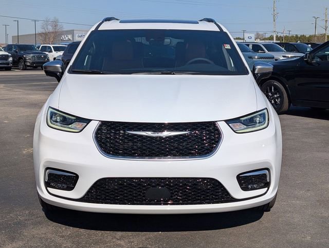 New 2026 Chrysler Pacifica Pinnacle image 3