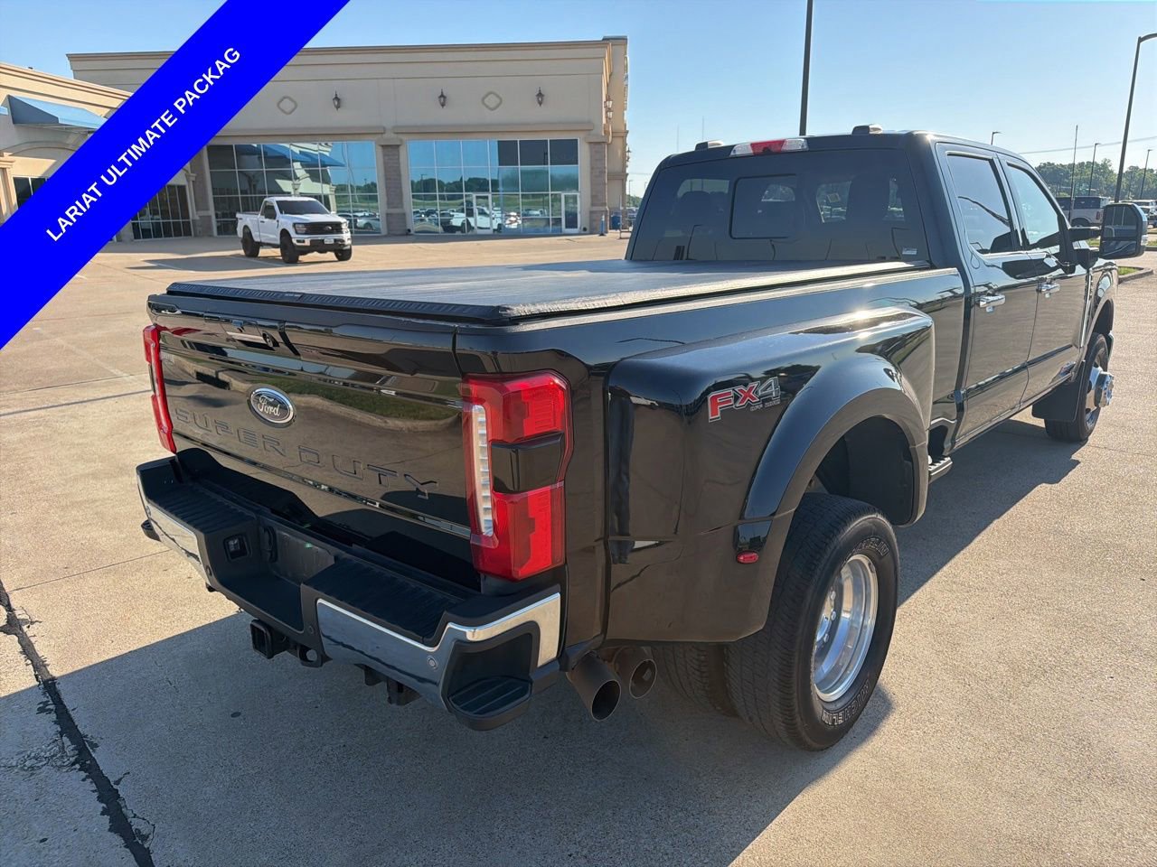 Used 2023 Ford F350 Lariat w/ Lariat Ultimate Package AWD/4WD image 17